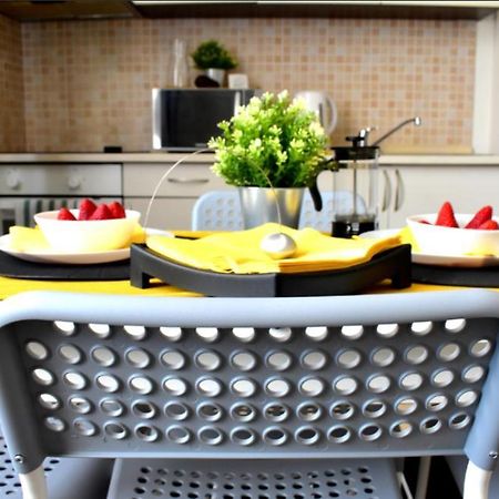 Romantic Bijou Apartment Near Old Town! Прага Екстериор снимка